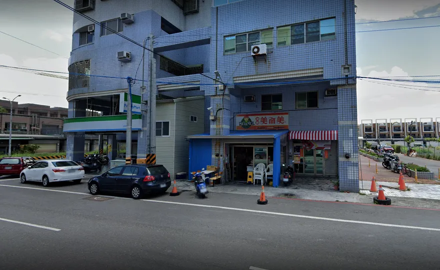 快訊/高雄茄萣早餐店大火！濃煙直竄天際　樓上住戶急逃生