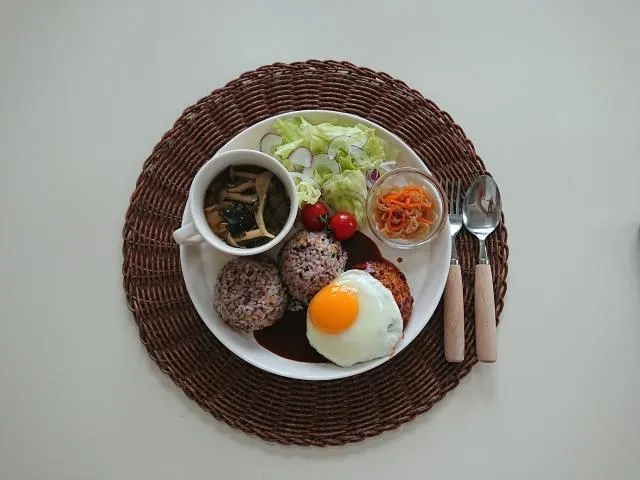 一天的3餐到底該怎麼吃？日營養師曝午餐時間吃的脂肪最難被身體吸收！