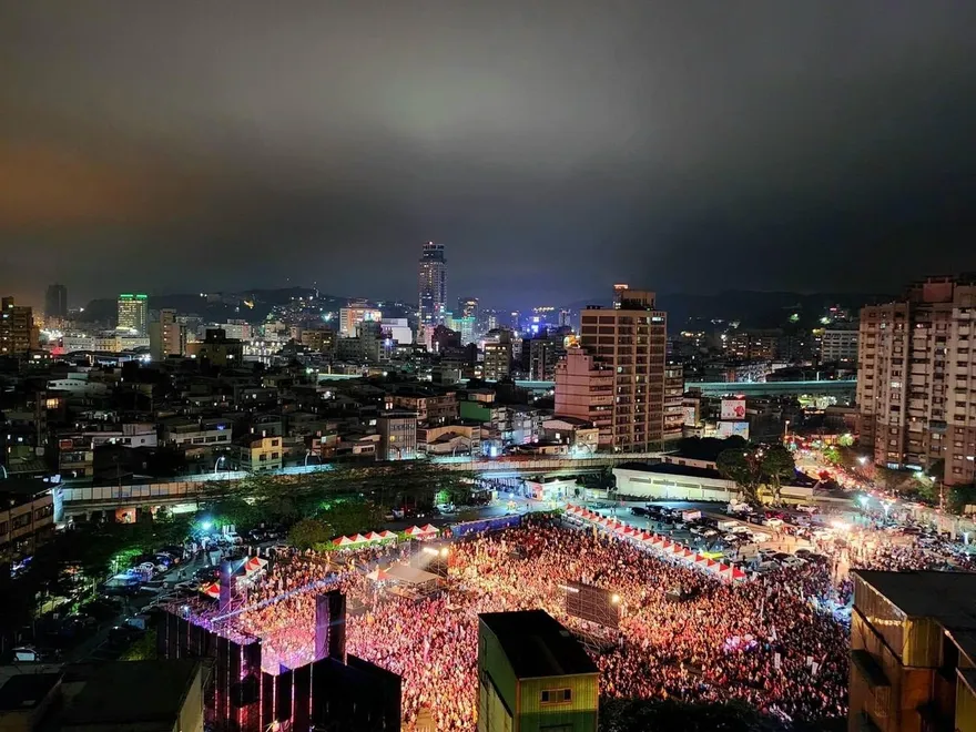 藍軍「這戰將」造勢空拍圖太驚人  吳子嘉嚇呆：很少看到這大場面