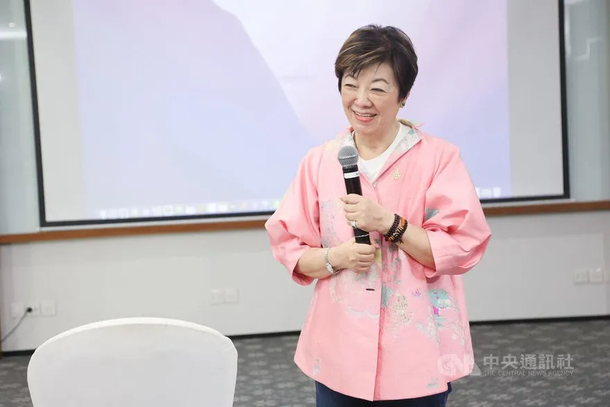 張忠謀夫人張淑芬80歲仍保養得宜！不喜歡運動仍養成運動習慣