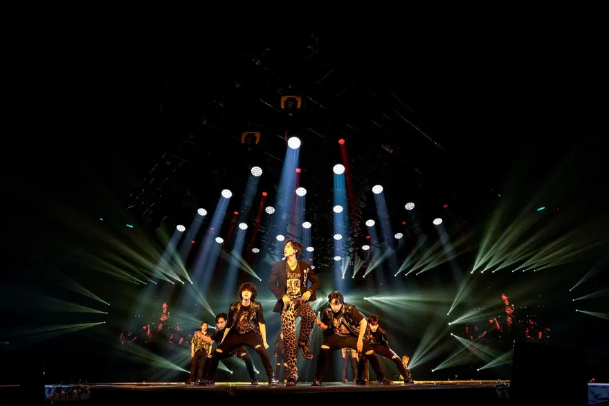 Super Junior D2!利特哽咽談《SS6》爸媽來台回憶...  銀赫低頭感傷！成員制止「不要這樣子」