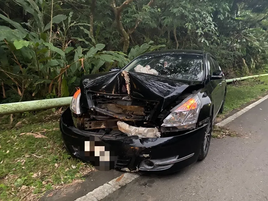 【影】才剛連任3天　石門里長駕車自撞電桿不治