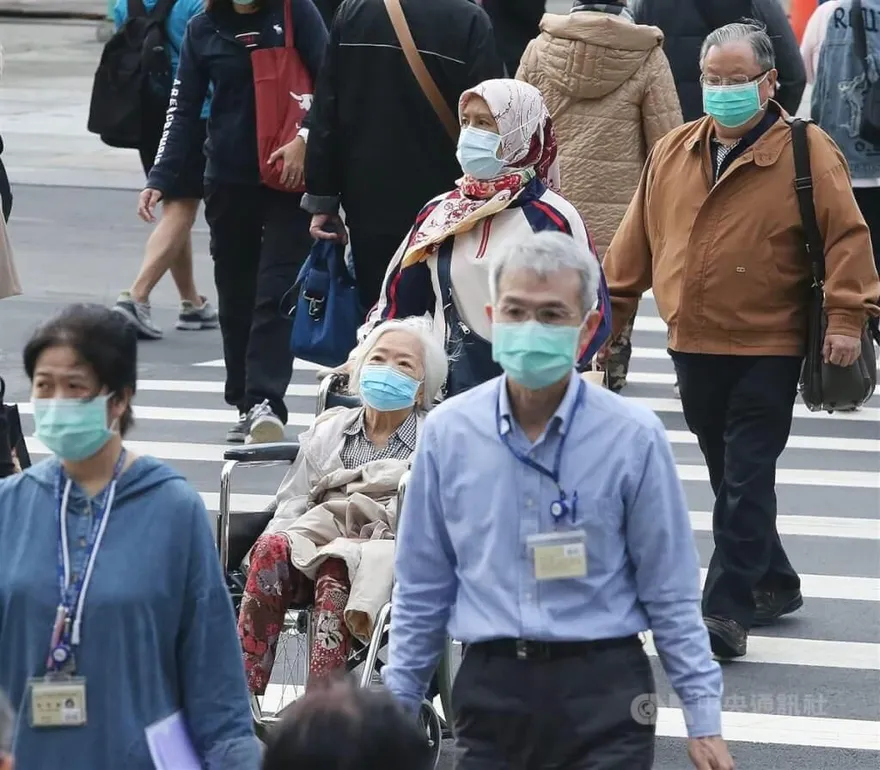 快訊/中部空氣擴散條件不佳口罩戴好　鄭明典畫紅圈：怎那麼集中？