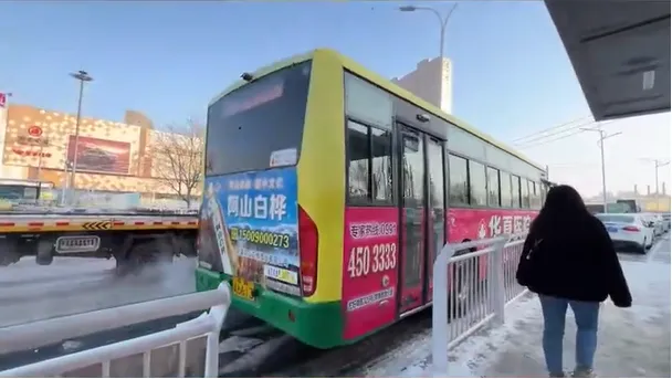 新疆烏魯木齊防疫鬆綁！沒被標記紅黃碼就能跨區出行