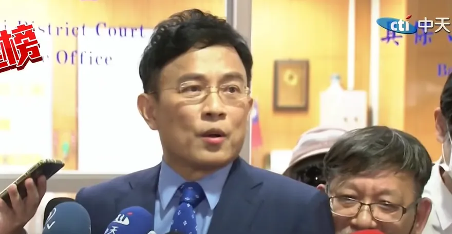 影/逆轉勝！蔡英文論文門爆重大進展　彭文正振奮：「有人」要吃牢飯了
