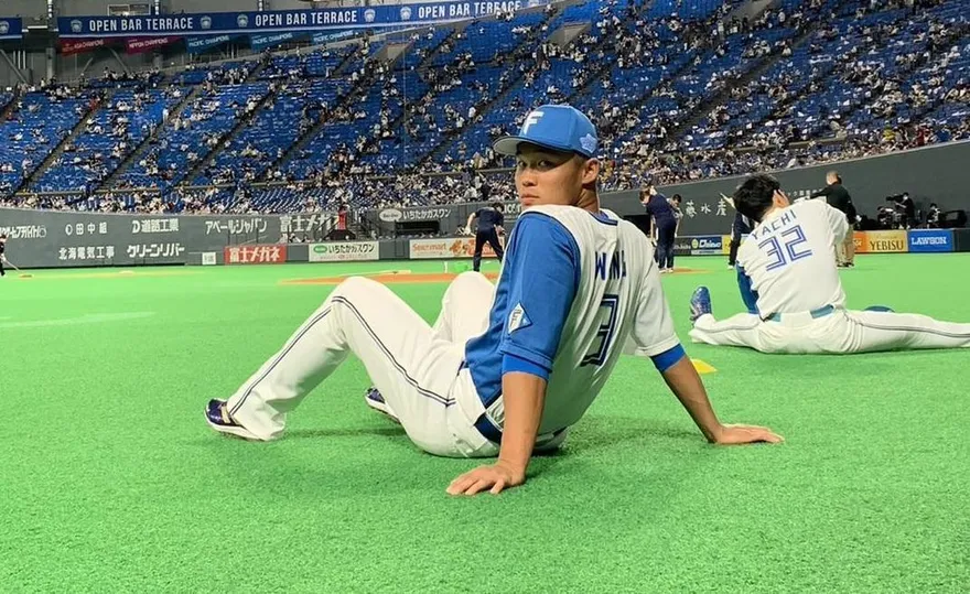 下季不返台！王柏融改簽「育成合約」續留火腿　年薪大減5500萬日圓