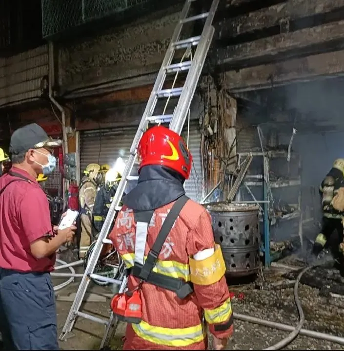 高雄透天厝凌晨惡火！屋主跟兒子及時逃命　準媳婦命喪火窟