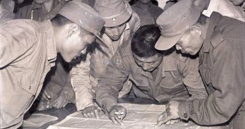 邱高事件/3雙筷插地指天…3大學生攀奇萊山神秘蒸發　救難隊尋獲「詭異腳印」：像被拎著走