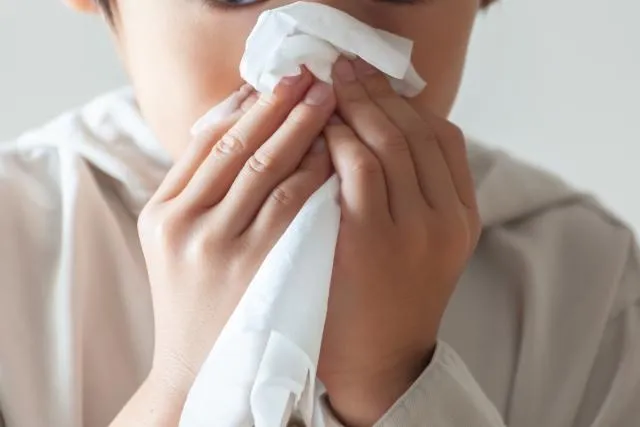 沒過敏卻全身癢？流鼻水、紅疹、腸躁恐是「維生素B群不足」搞鬼
