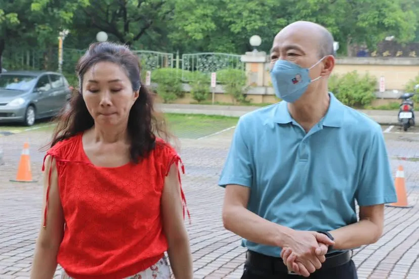 韓國瑜又同台「2大咖」high翻！超猛爆料不准李佳芬踏進這裡