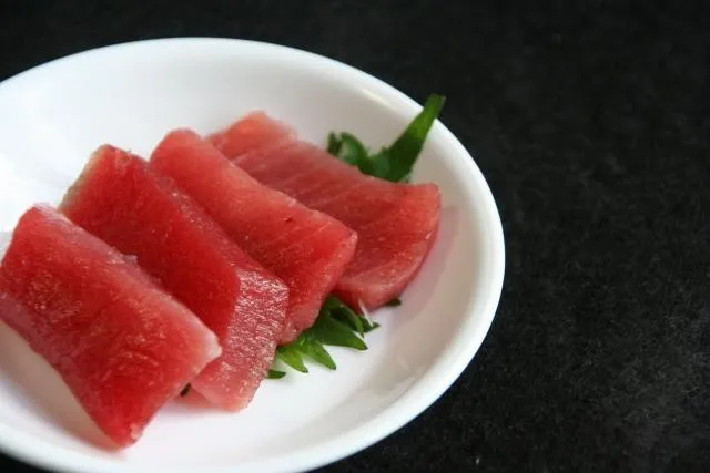 男子胃食道逆流照胃鏡驚見「產地直送活跳跳蟲蟲」等鑽血管！元凶竟是「這食物」