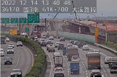快訊/國3大溪段車禍！南下「回堵8km」　大貨車擦撞阻斷2車道