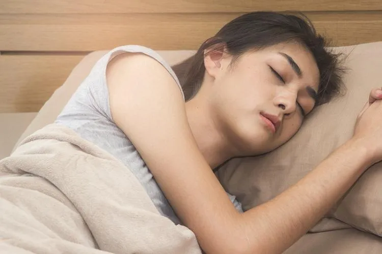 睡太少易患 「1慢性疾病」每晚至少要睡6小時　專家曝「5指標」檢測你的睡眠品質