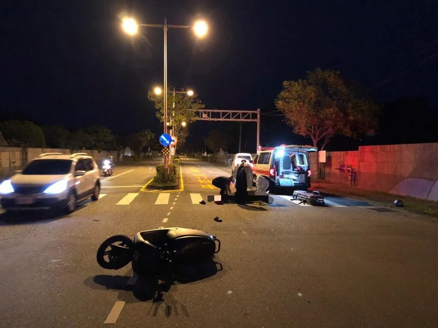 34歲兒家門前車禍傷重不治！母親當場嚇暈送醫