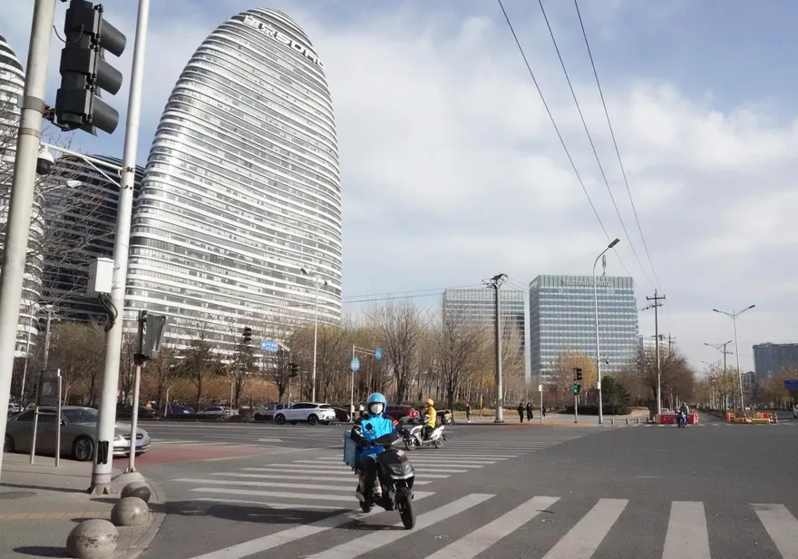 「扶弟魔」！外送攢百萬被妻偷給弟買豪車　抓包反嗆：娶我就要照顧我弟