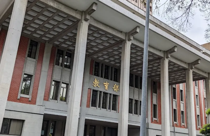 新北國三生慘遭10刀砍死！全教總疾呼「增校安人力」　批教育部說風涼話