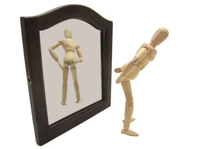 妙齡女妹妹發炎疼痛、異物感　竟是痔瘡加上「這邊肥大」所致！