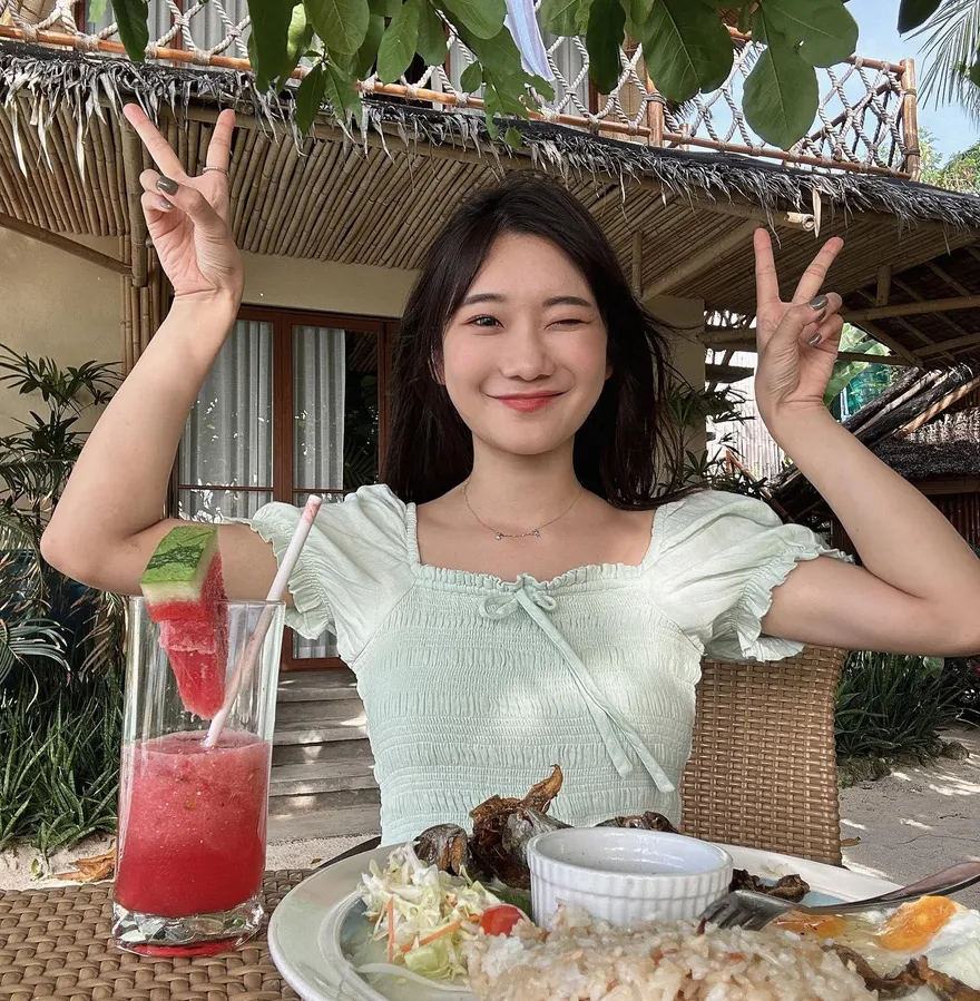 影/愛莉莎莎「仿妝Rosé」疑翻車！砸1萬元化妝成果曝光…網酸：無驚豔感