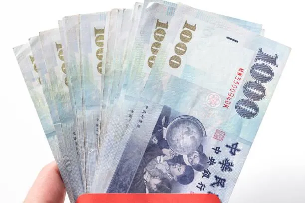 全民普發1萬元現金？媒體人揭真相：早可以發好多次