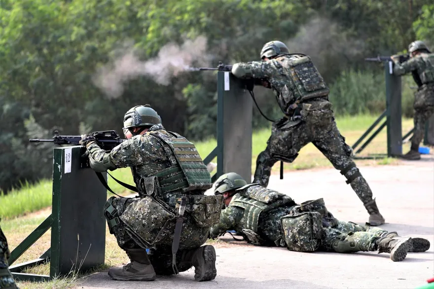 影/國防部曝三級戰鬥背心射擊測試畫面　關鍵照片卻沒公布