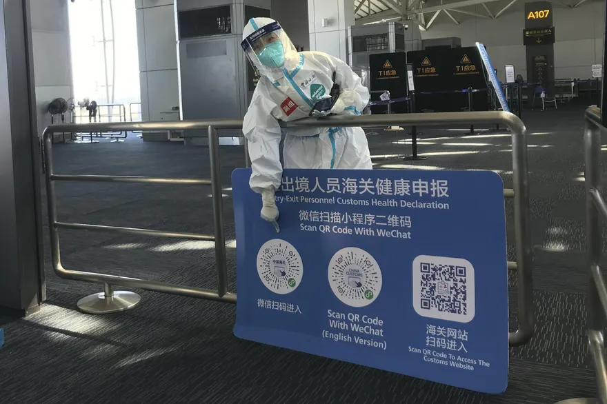 大陸放寬防疫政策後疫情傳播快速　公衛教授：不久後半數人口都將染疫