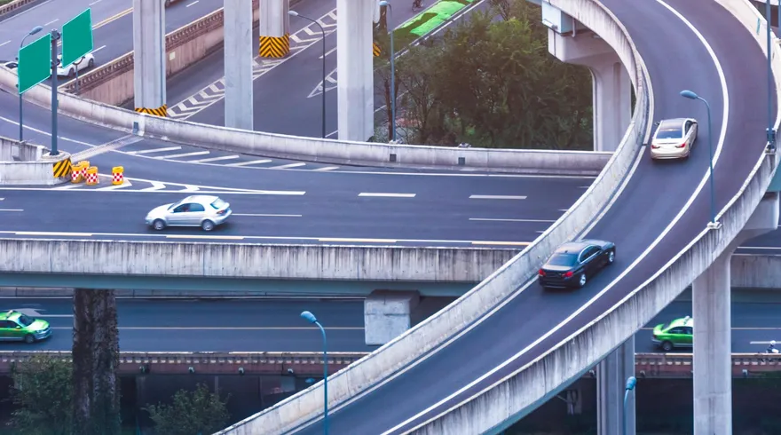住國道旁噪音大？　過來人曝「灰塵」才是最大困擾