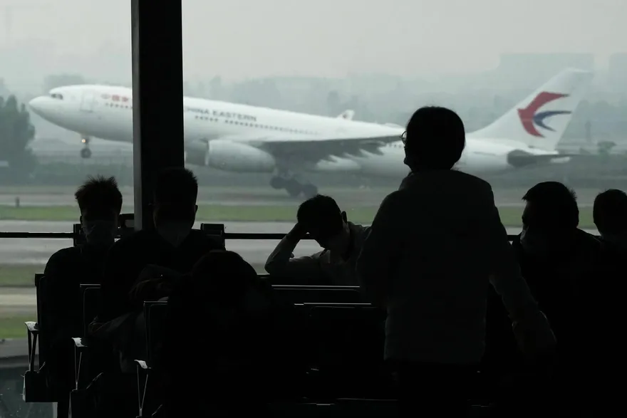 大陸飛比利時班機廢水呈COVID-19陽性　但缺糞便檢體難判定病毒株
