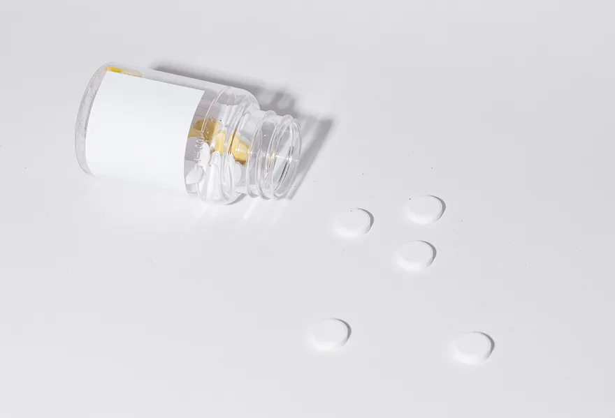 確診買嘸藥！爸媽拿「獸用退燒藥」餵2姐弟　中毒吃壞肝臟險需移植