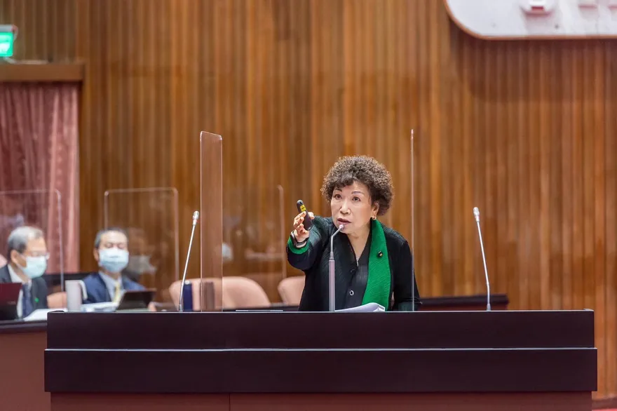 超徵4500億發6000元　游毓蘭喊非法掠奪這群人退休金！痛批還錢來