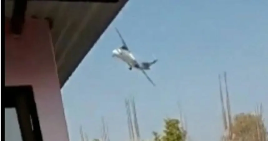 影/奇蹟出現！尼泊爾客機墜毀「發現倖存者」　當地官員：已送醫治療