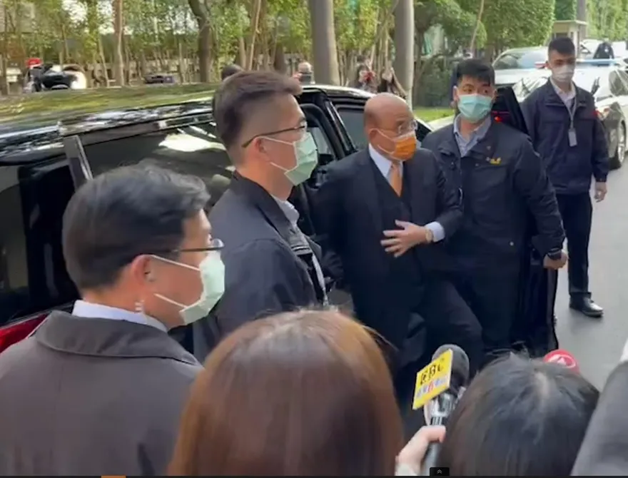 快訊/立院三讀通過中央政府總預算案！蘇貞昌抵立院感謝立委