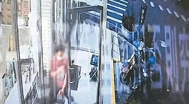 狂男超商搭訕妹子被拒　竟推倒對方硬脫衣物再用手指壞壞　事後這原因被減刑