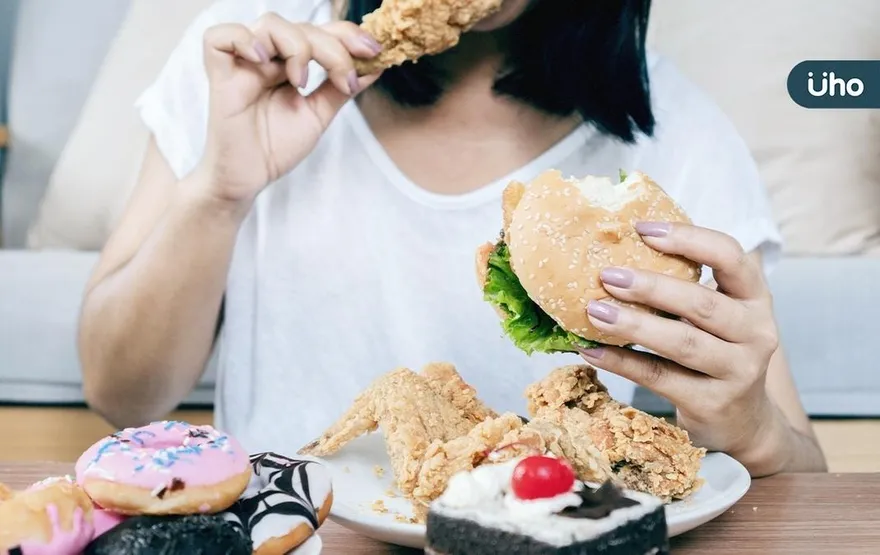 女孩「暴食」一餐吃10份外送！月花8.7萬　父親無奈嘆：吃不消