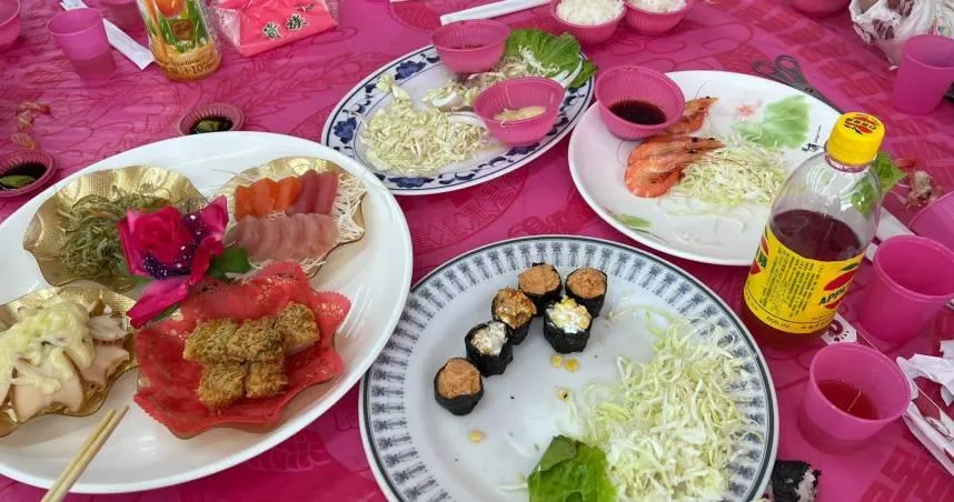 到旗津海產店吃5000元合菜！「9菜前4道都冷盤」客人氣炸　業者親揭原因