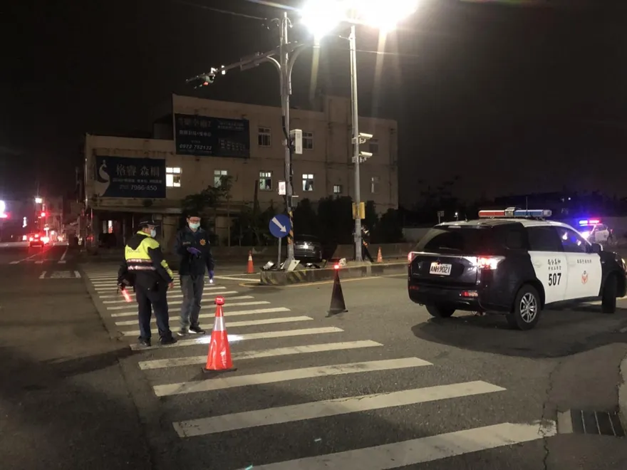 快訊/斑馬線又吃人！彰化12歲男童過馬路遭休旅車撞飛慘亡　家屬難接受