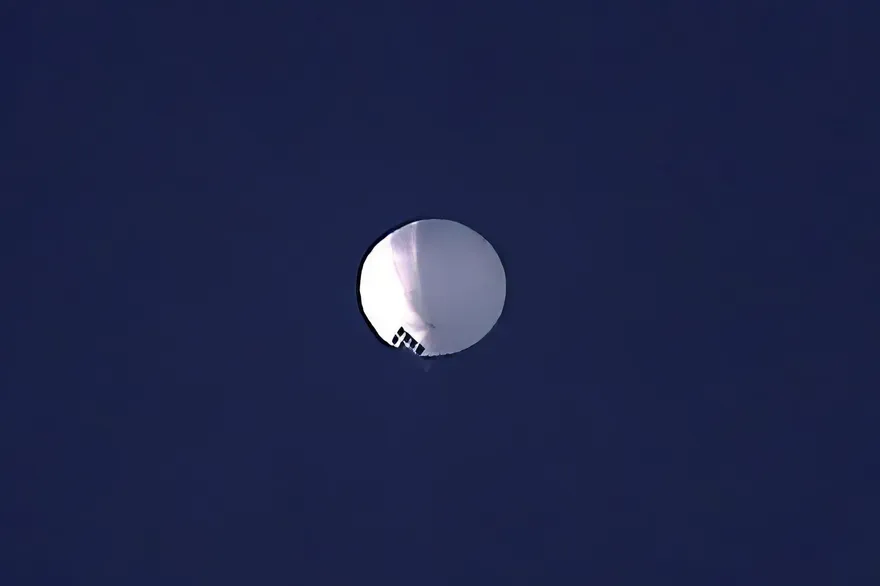 真的要擊落了？美國防部請出NASA　討論偵察氣球殘骸處理問題