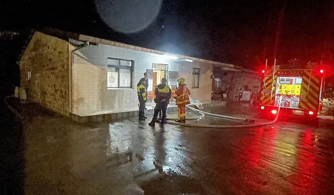 睡前吸菸疑引燃棉被！萬里民宅62歲女屋主嗆昏送醫不治