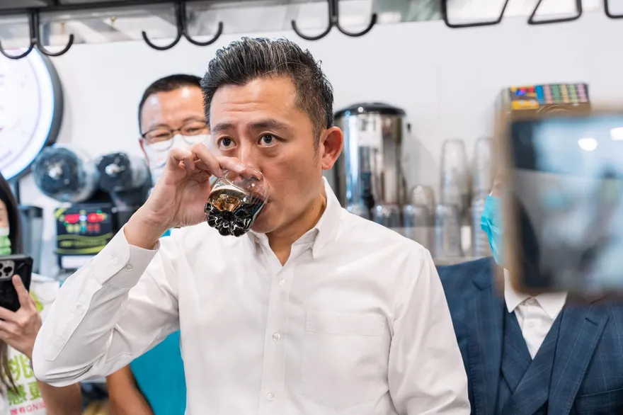 快訊/聽到陳明通「這句話」余正煌考慮提告：對林智堅非常不恥！