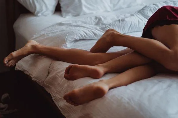 別人的較刺激！前妻「慾火焚身」猛烈床戰　他吐：如情竇初開「無法自拔」