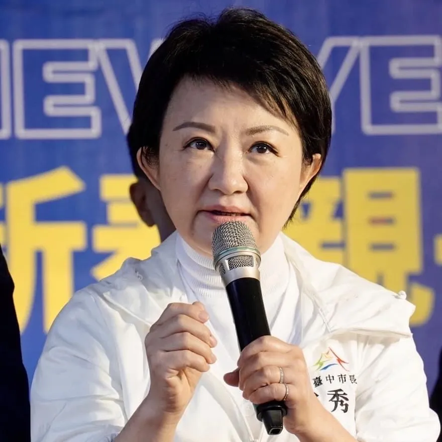 盧秀燕驚爆被性騷！合照被摸屁股、當主播遭言語調戲    她1招擊退色狼