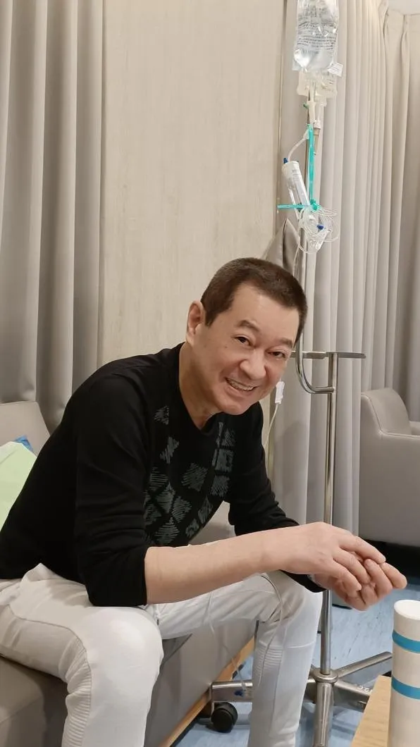 「豬肉王子」蔡小虎驚傳病倒在家　深夜急發文報平安