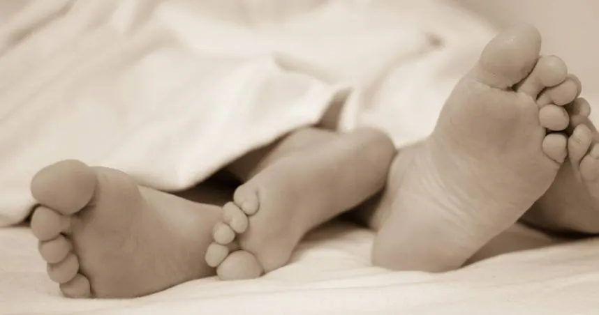 嘿咻太激烈 女「下體撕裂傷8公分」　醫痛心：腸子都看到了！