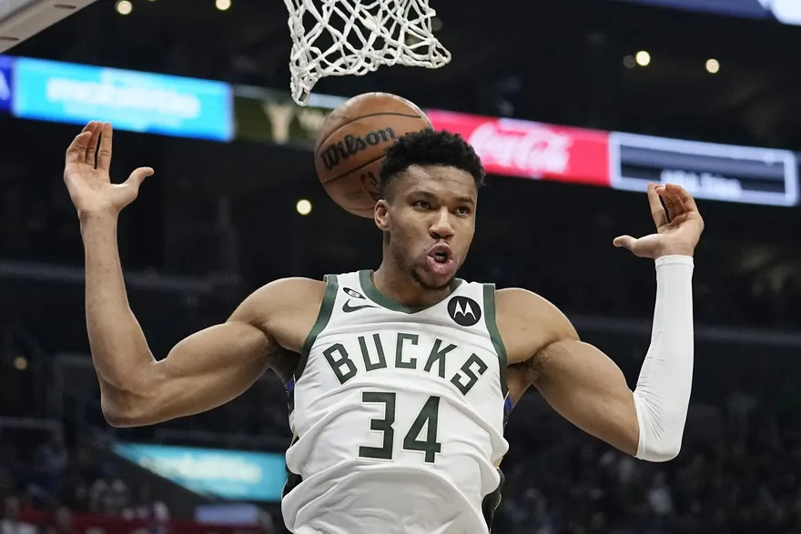 影/連宰洛城雙雄！字母哥狂轟35分擊沉快艇豪取10連勝