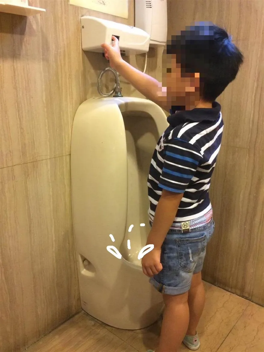 5歲弟「鳥鳥壞掉了」！一脫褲就流膿　醫驚曝原因：清出好多包皮垢