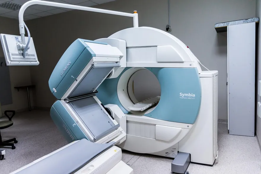 巴西擁槍派律師偷帶槍做MRI　執料竟走火轟中腹部不治身亡