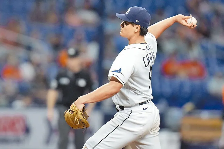 壘包增大！大聯盟新賽季規則定案　將限縮野手登板投球資格