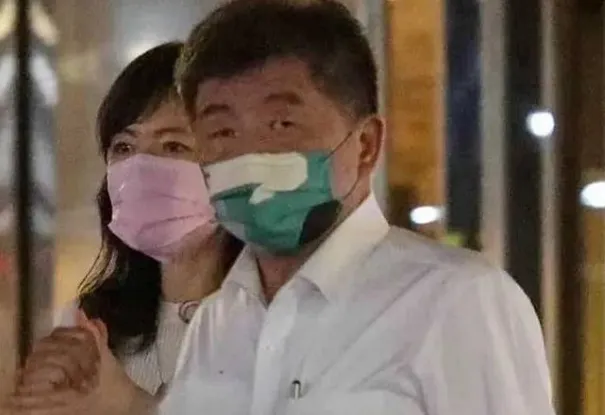 法院認證鹹豬手！陳時中牽人妻　徐巧芯挨告結果出爐