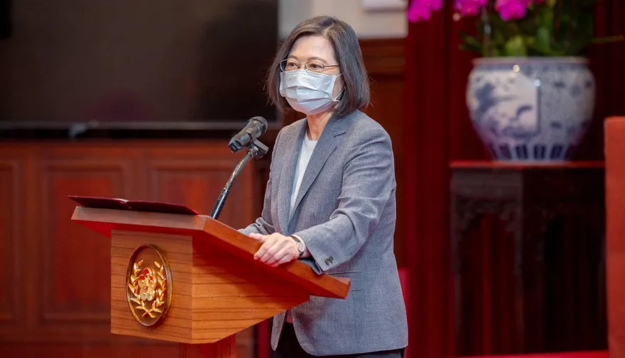 蔡英文有論文嗎？「ChatGPT」吐驚人爆料！羅智強：我笑了