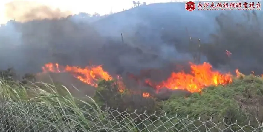 影/白沙屯媽祖遊庄繞境被火燒山阻擋！　民俗專家：小心缺水與極端氣候