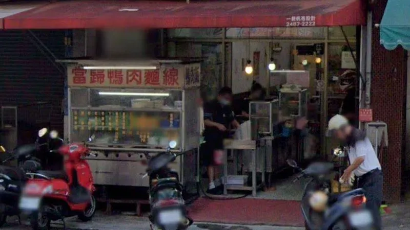 高中生家逢巨變！　台中警「每天帶他吃鴨肉飯」暖哭網友